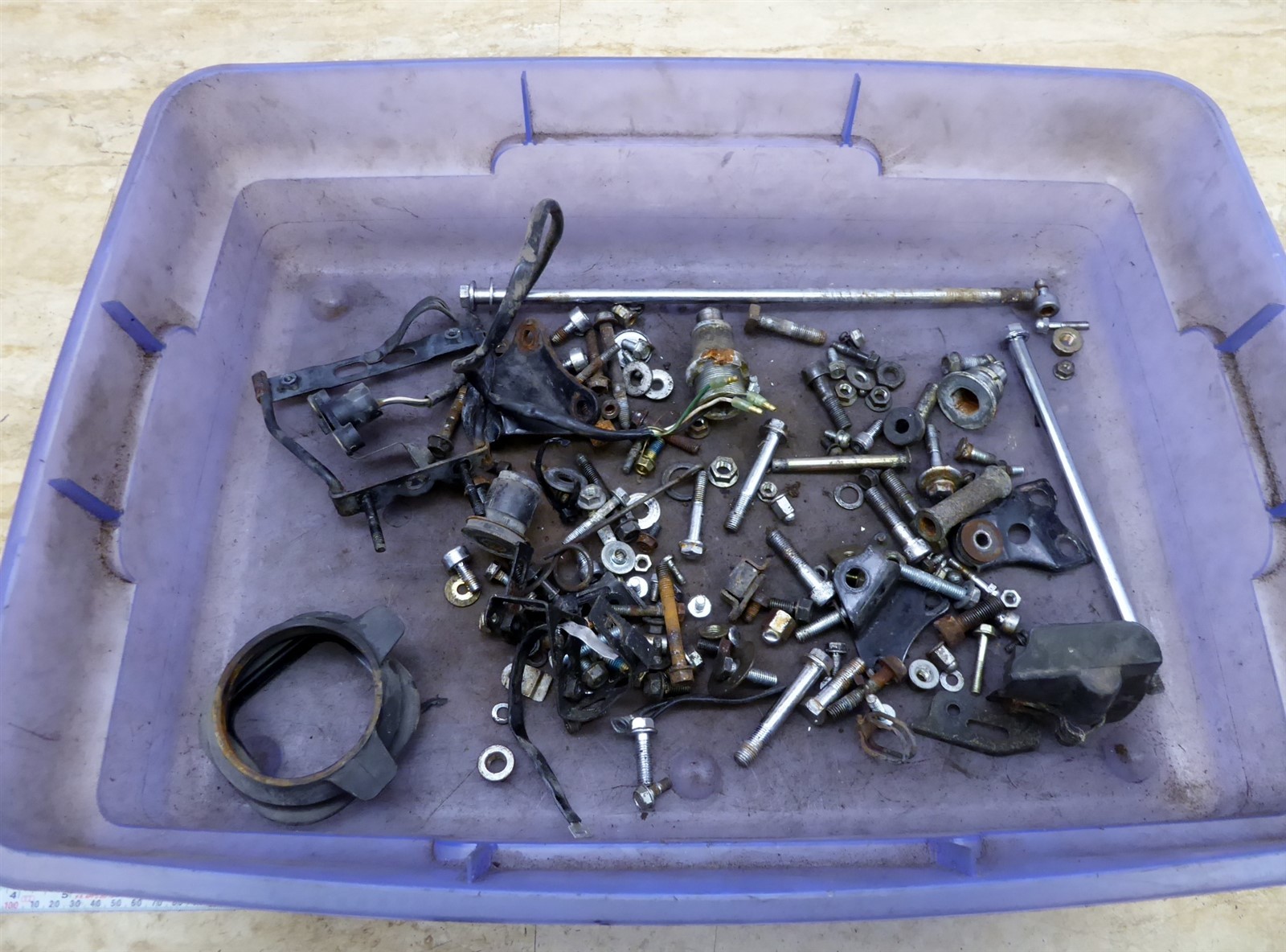 1984 Honda V65 Magna VF1100 H1022-2. misc bike bolts | eBay