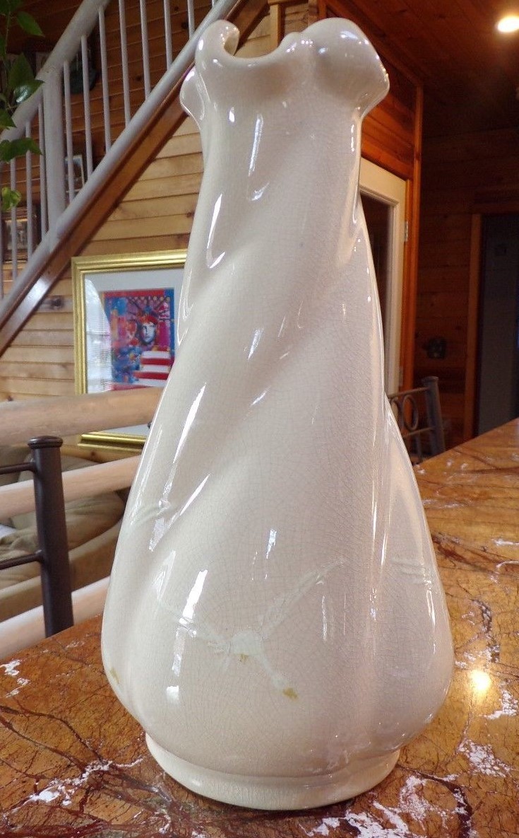 Scarce Weller Pottery Birdimal Geese Vase