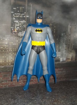 DC DIRECT COLLECTIBLES SUPER FRIENDS BATMAN FIGURE OF THROUGH THE AGES GIFT SET
