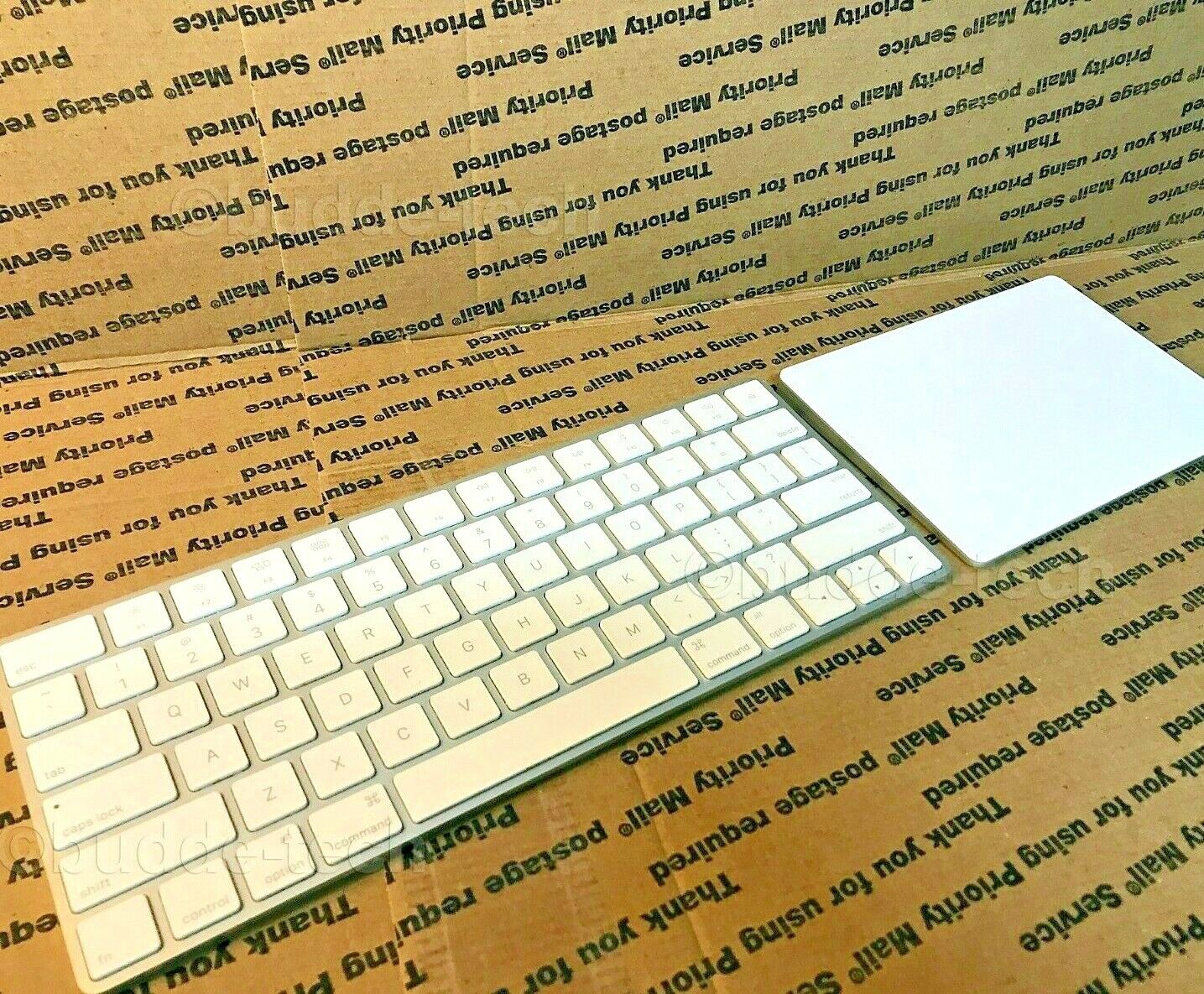 Apple Magic Keyboard and Trackpad 2 Set *Rechargeable Apple Magic Keyboard and Trackpad 2 Set *Rechargeable