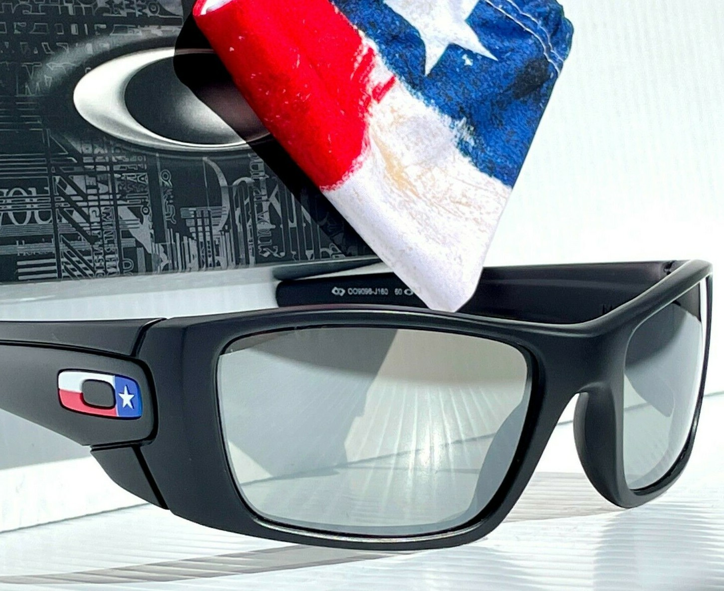 NEW Oakley Fuel Cell TEXAS FLAG POLARIZED Galaxy Chrome NEW Oakley Fuel Cell TEXAS FLAG POLARIZED Galaxy Chrome