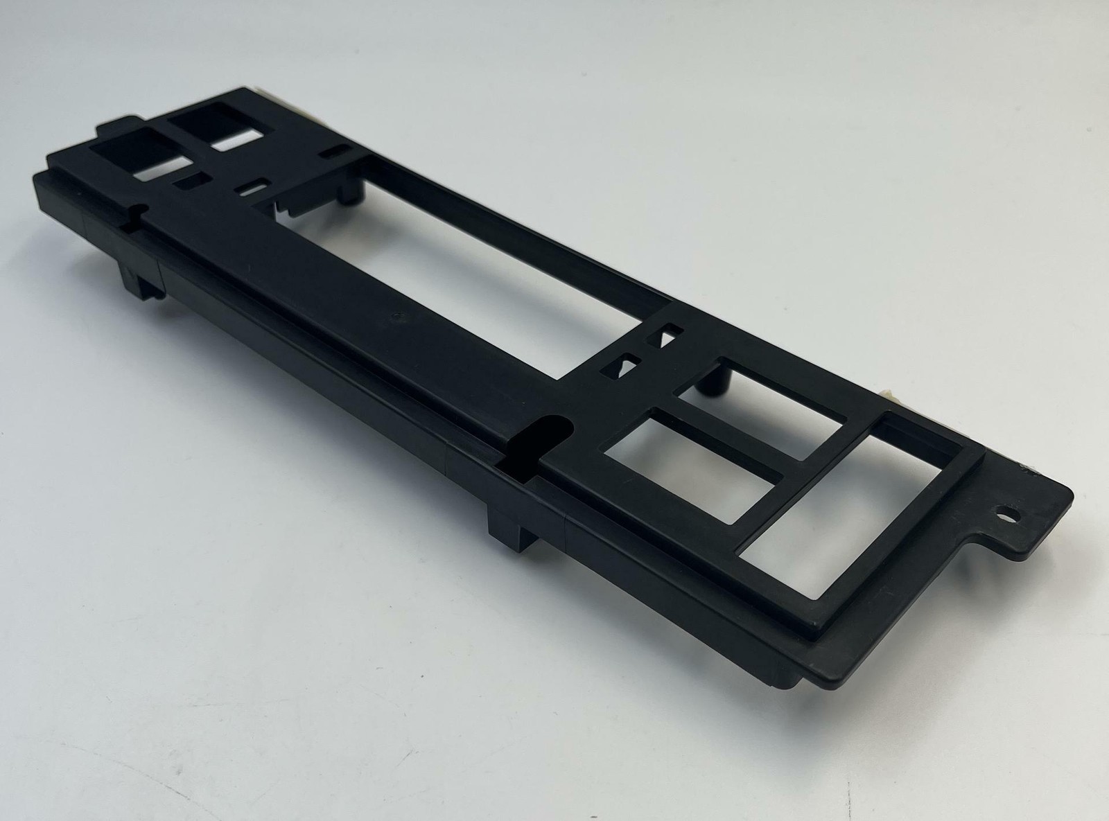 Samsung DG61-01078A Main Holder (KW-2)