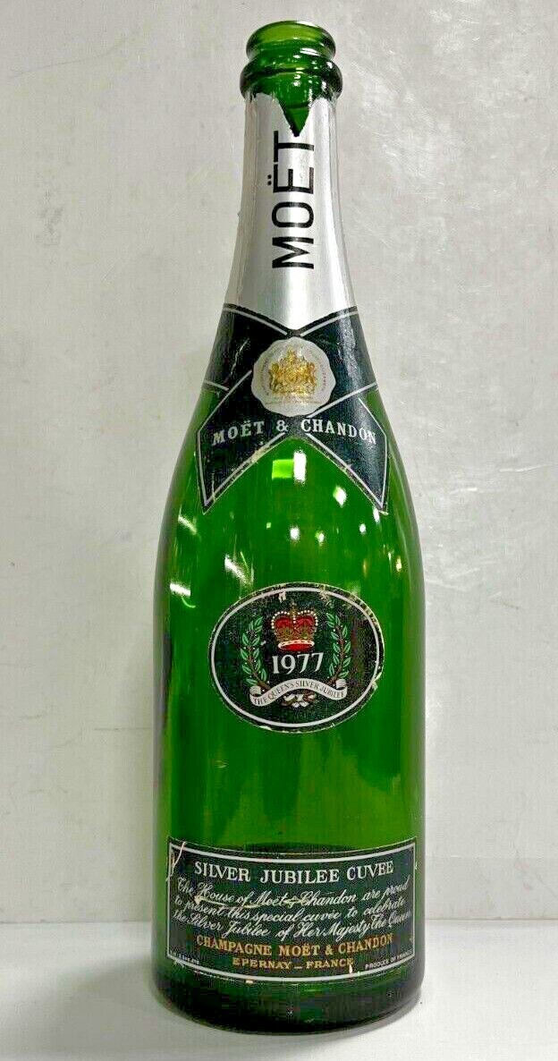Moët&CHANDON THE QUEEN'S DIAMOND JUBILEE Moet & Chandon Diamond Jubilee Cuvee, Champagne, France
