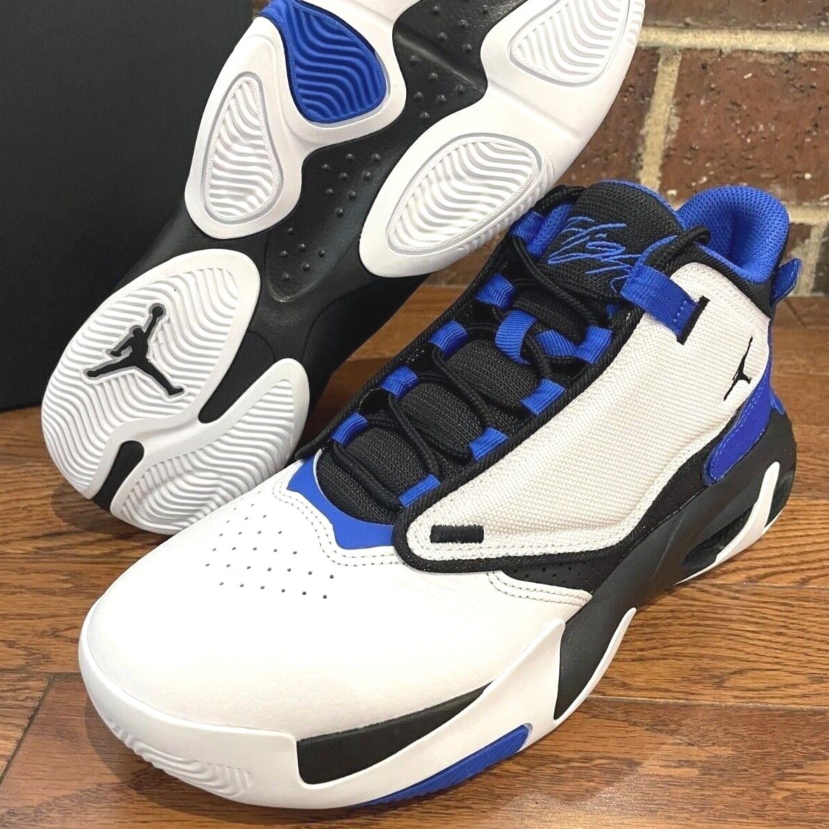 NEW* Men NIKE AIR JORDAN MAX AURA 4 White/Blue (DN3687 104