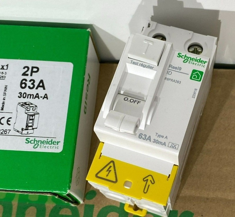 Destock Interrupteur DiffÃ©Rentiel Schneider Resi9 Xp 63a 30ma Type A 2p R9pra263