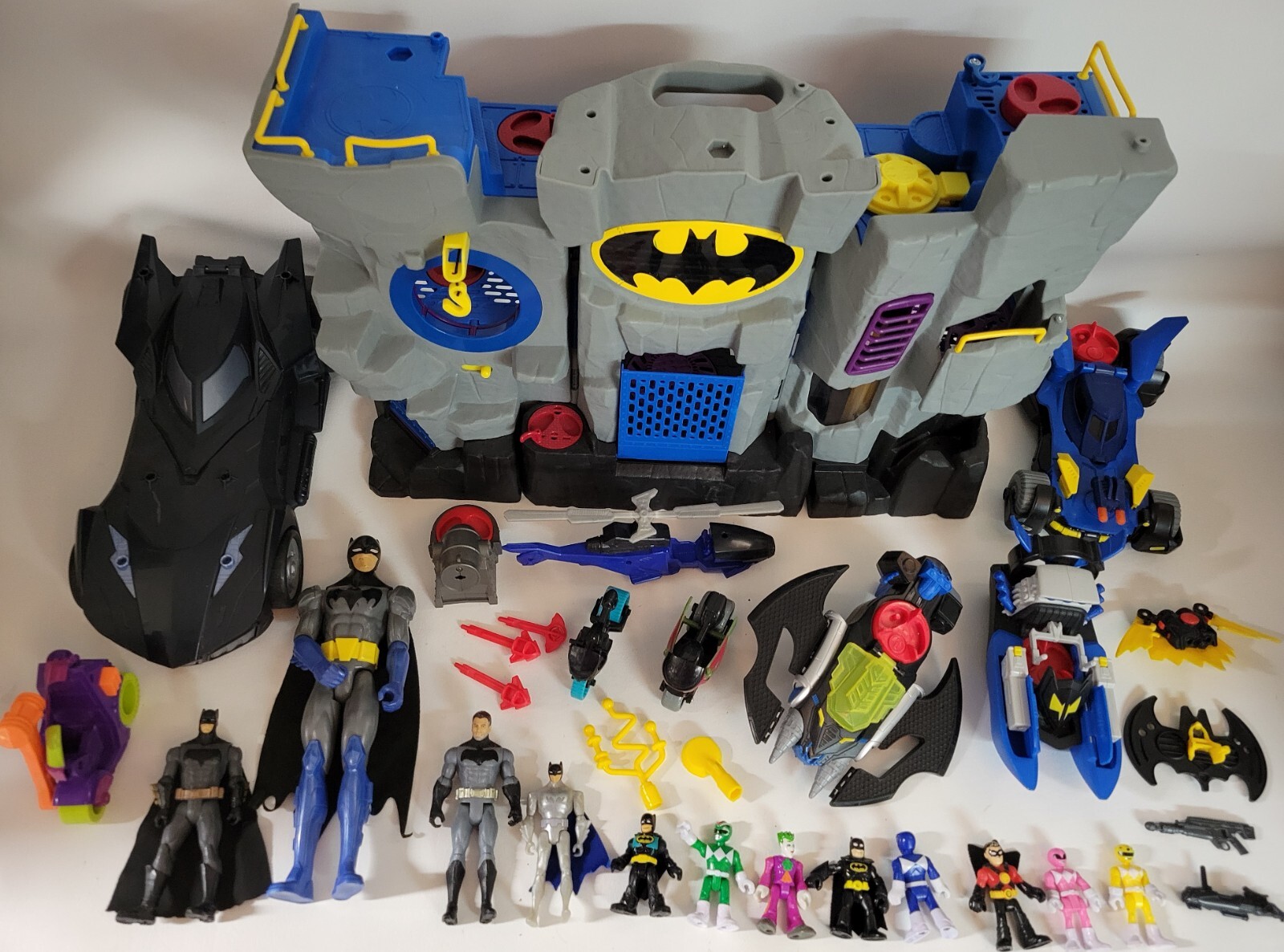 アメコミ Fisher-Price - Fisher-Price DCTransformingBatcave Amazon.com: Fisher-Price Imaginext DC Super Friends Batman