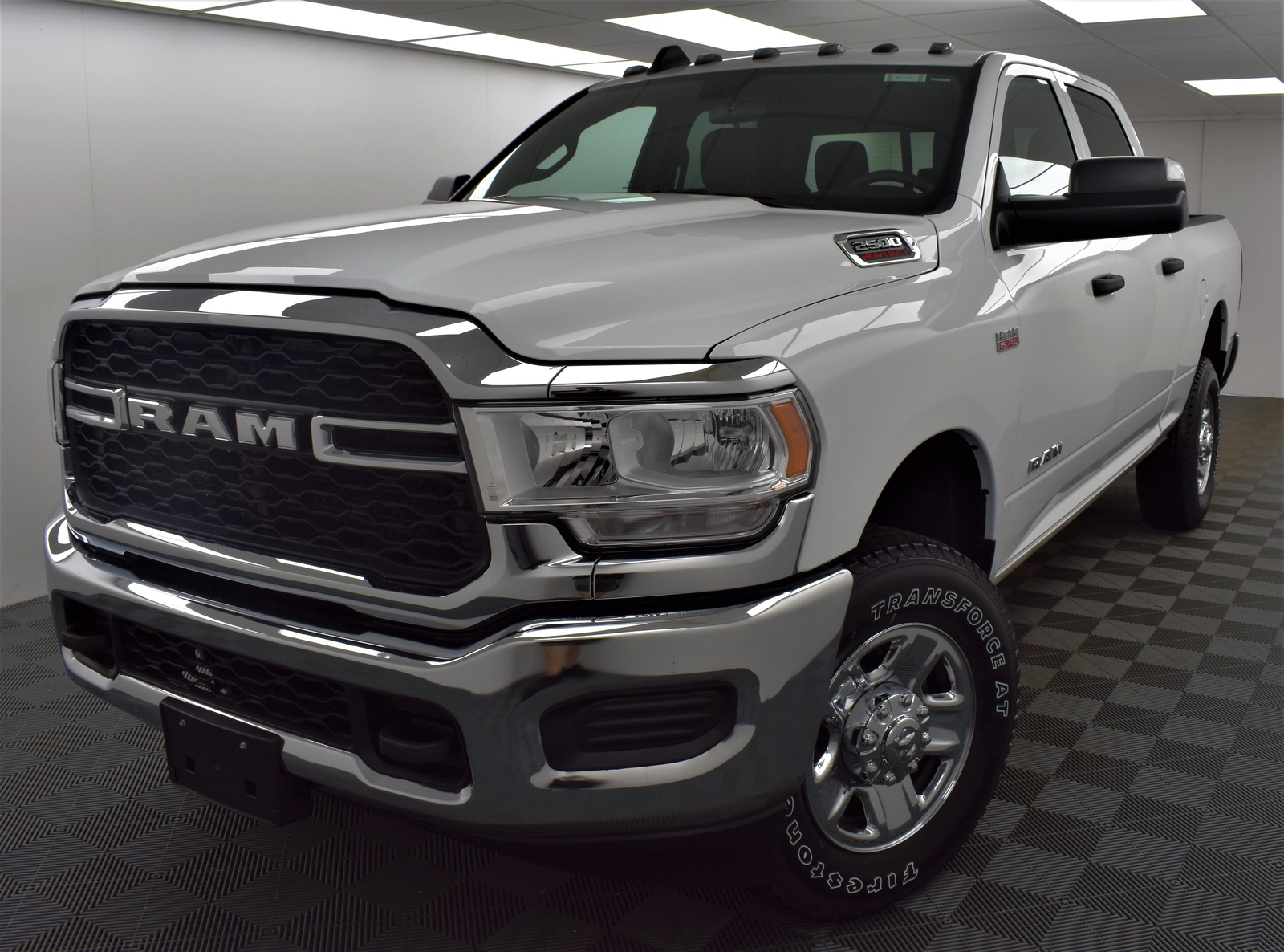 2022 Ram 2500 Tradesman Crew Cab 4x4 6.4 Box White 6.4 Hemi V8 Gas