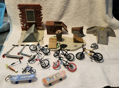 Spin Master Toys Finger Ramp Wall Mongoose BMX General Lee Skateboards + EXTRAS