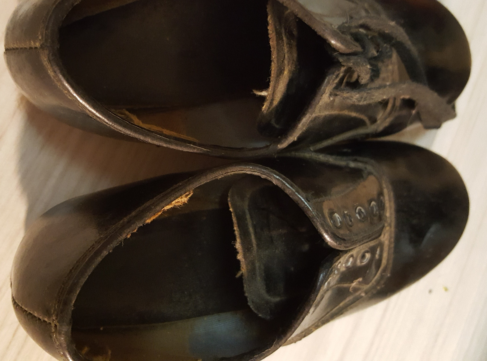 VINTAGE T-3 HERBERT NELO TONE TAPSHOES