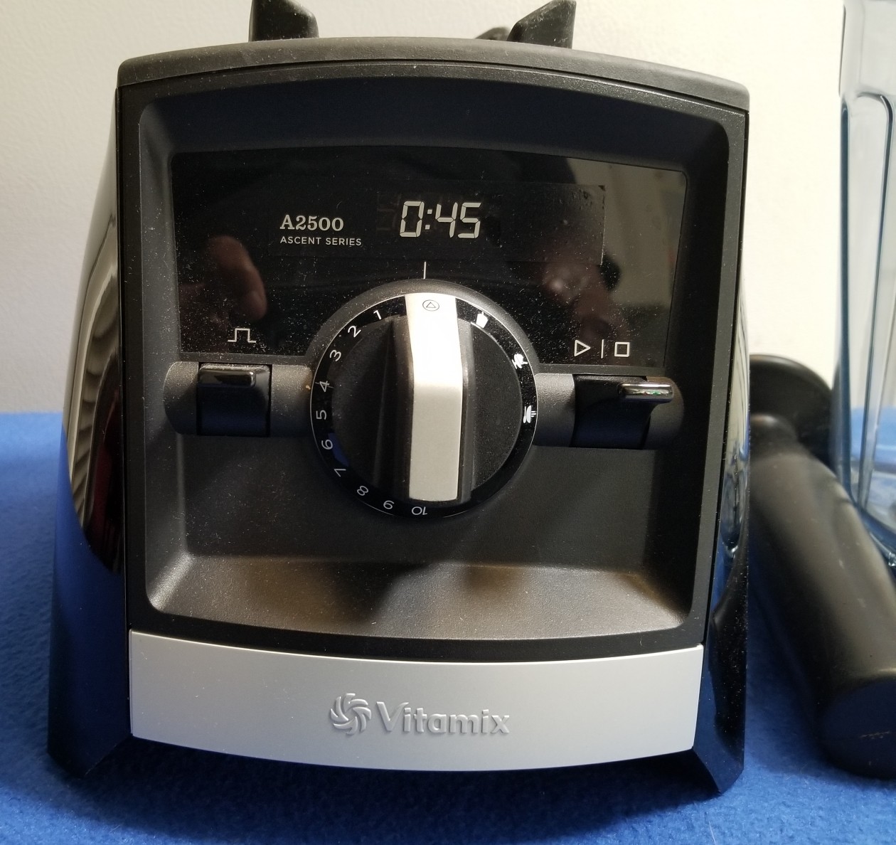 Vitamix A2500 Ascent Series Blender - Black Model