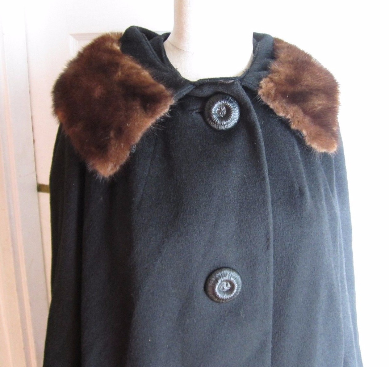 supreme Fur Collar Tweed Coat 15aw コート s-l400.jpg