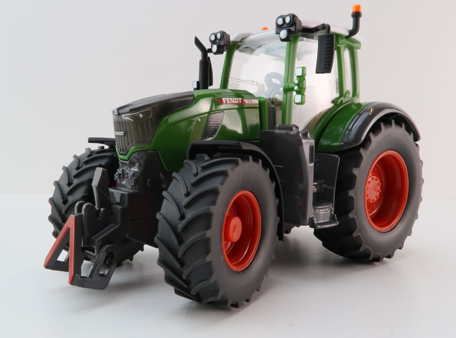 Siku 3293 - Fendt 728 Vario Tractor - New 2024 - Scale 1:32