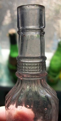 UNIQUE SHAPE DR. BOUVIER'S BUCHU GIN FANCY SHOULDER NECK 1890S SAMPLE FREE SHIP