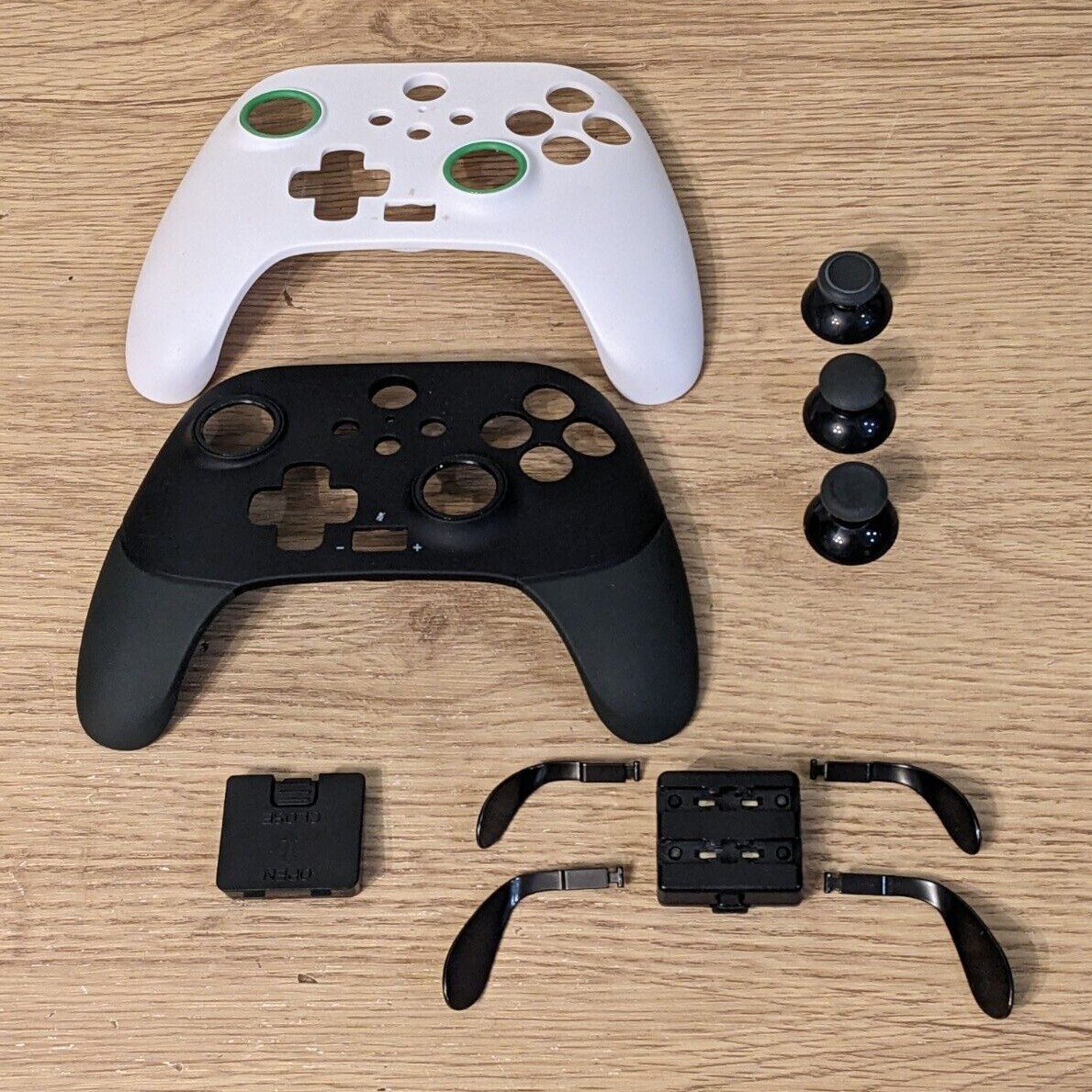 POWERA Fusion pro 2 パッド　コントローラ　中古美品 Thumbstick/paddle/faceplate ONLY PowerA Fusion Pro 2 wired
