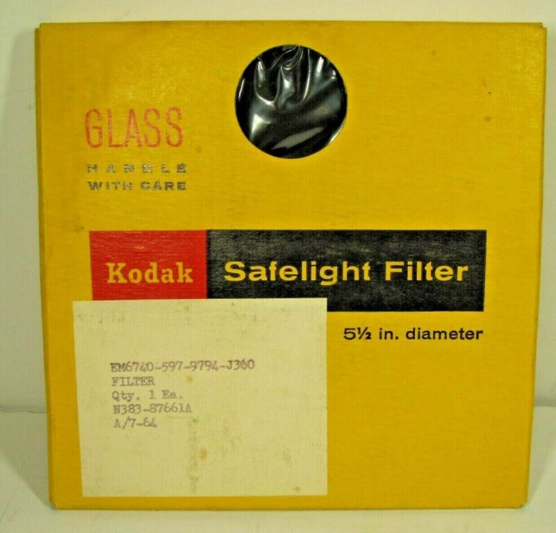 Kodak Safelight filter Wratten series OA amber 5.5" Cat # N383-87661a boxed