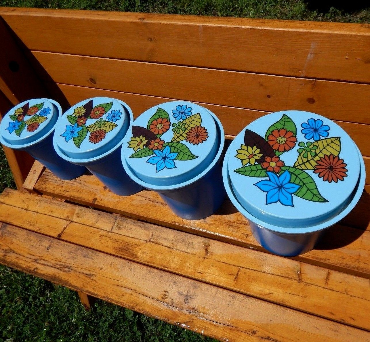 Vintage Blue Retro Floral Rubbermaid Hard Plastic Nesting Canisters Flower Lids