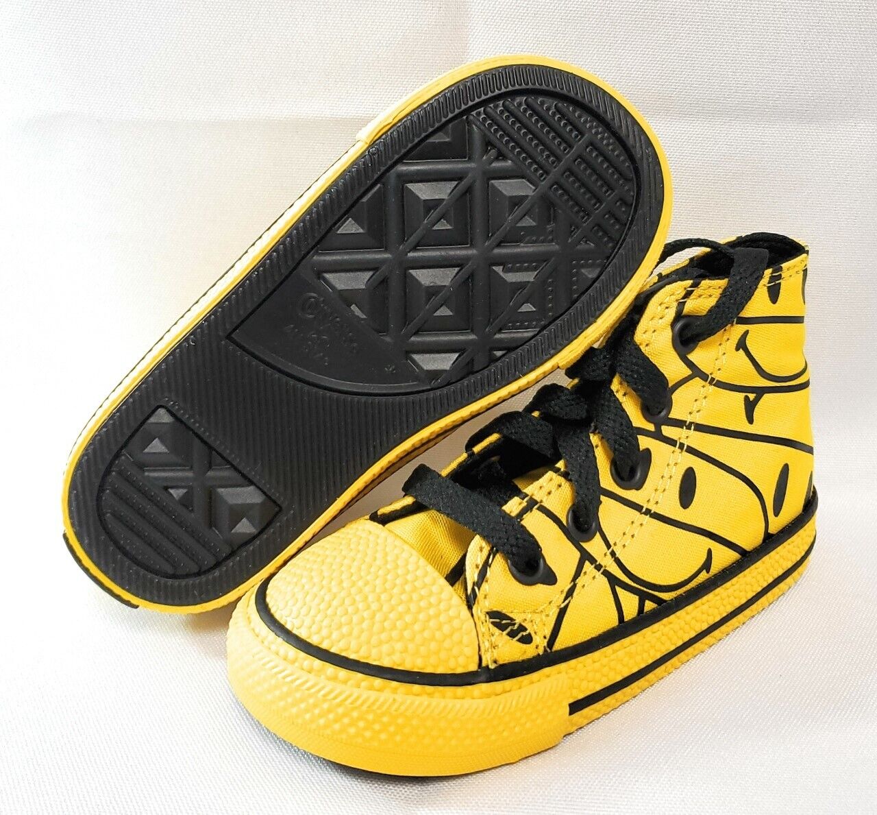 Youth Girls Boys Converse Happy Face 371255C Chinatown Youth Girls Boys Converse Happy Face 371255C Chinatown
