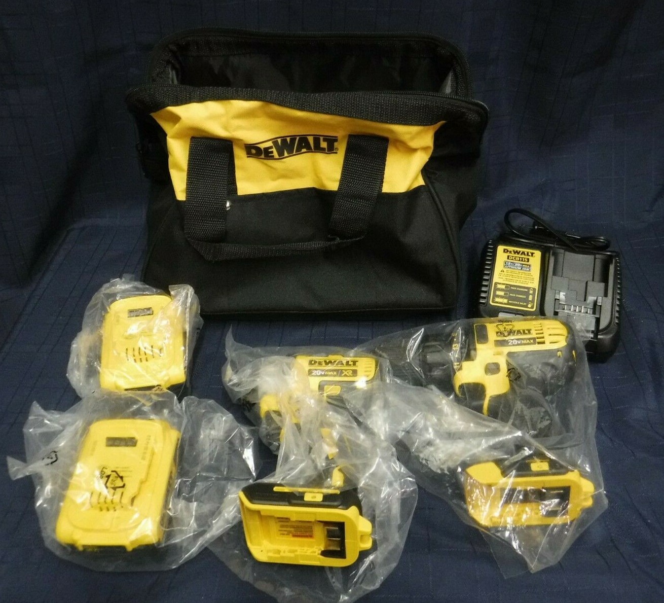 DEWALT DCK299M2 20-VOLT BRUSHLESS HAMMER DRILL & IMPACT DRIVER COMBO (GCE036331)