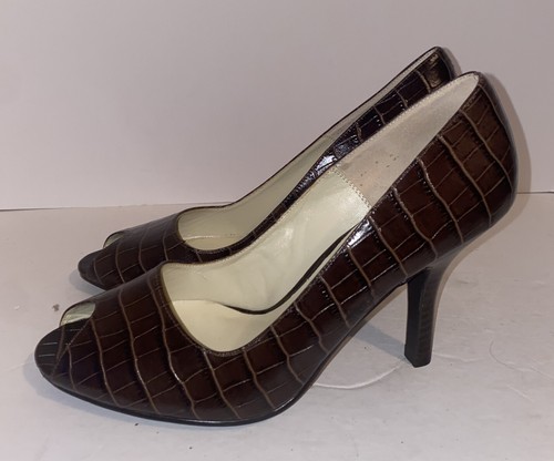【Nine West】オーキー 8 Amazon.com | Nine West Women's Oaky8 Heeled Sandal, Black