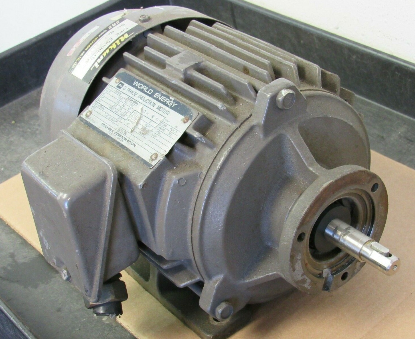 TOSHIBA 3 PHASE INDUCTION MOTOR IK 1.5KW 2 POLES TYPE IK TOSHIBA 3 PHASE INDUCTION MOTOR IK 1.5KW 2 POLES TYPE IK