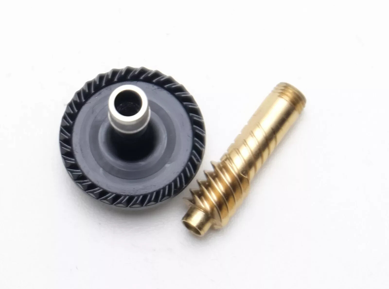 SHIMANO - レアニウム CI4＋　C2000HGS シマノ(SHIMANO) 12 レアニウムCI4+ C2000HGS 028563