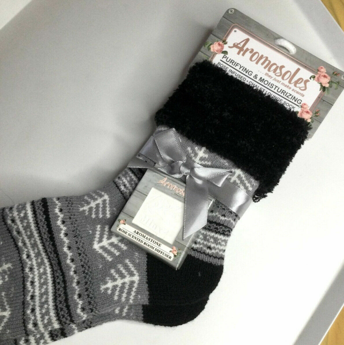 

НОВЫЕ Носки для отдыха AROMASOLES Rose Infused Очищающие и увлажняющие средства + аромастоун, Multicolor