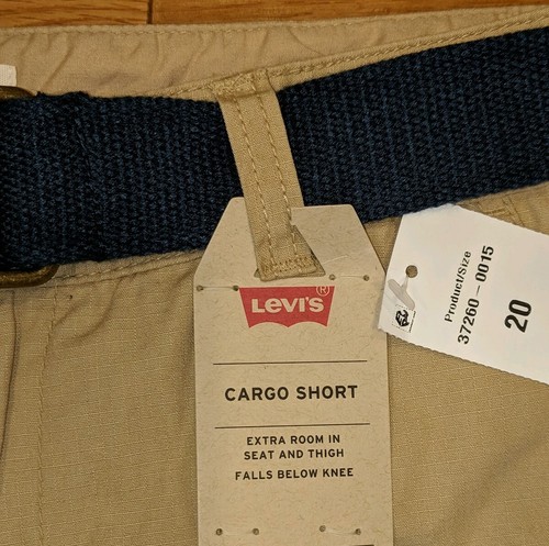 Levi's Casual Career Uniform Multi -Use Cargo  shorts(beige) w belt Size 20 w30