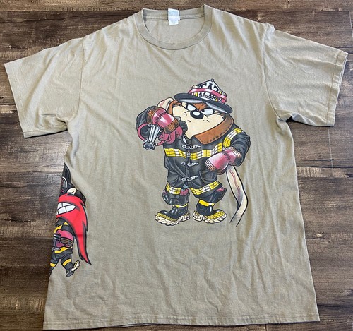 Rare Vintage TAZ, YOSEMITE SAM, WILE E COYOTE Fireman 1997 T