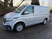 VW TRANSPORTER 150 HIGHLINE, SWB, SILVER, EURO 6, AIR CON.