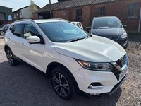 Nissan Qashqai 1. NISSAN QASHQAI 1.2 DiG-T N-Connecta 5dr White 5 door petrol