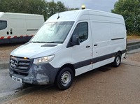 Mercedes sprinter compressor generator van