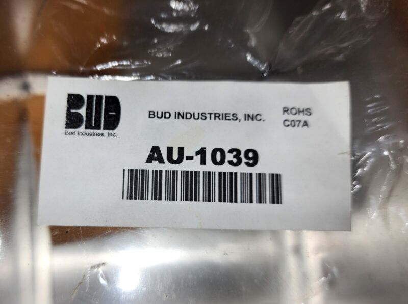 Bud Industries Au-1039 Natural Aluminum Chassis Enclosure Kit, 6 X 6 X 6, New
