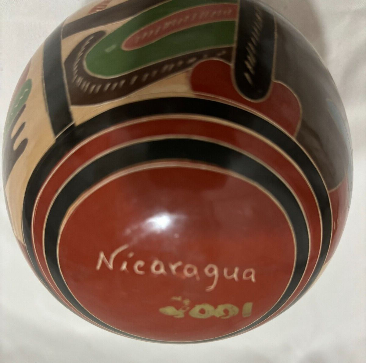 Carved Handmade Indigenous Pottery Signed Nicaragua 2001 Vase