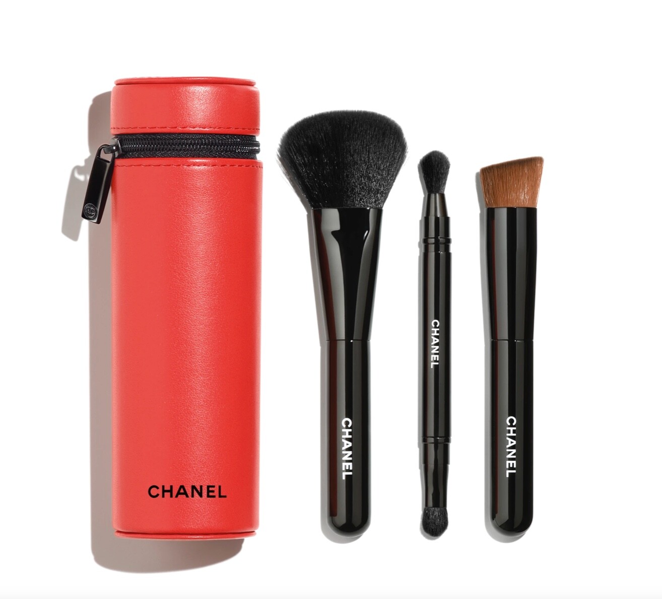 LES PINCEAUX DE CHANEL - 121 Preme're Dame /3 Essential LES PINCEAUX DE CHANEL - 121 Preme're Dame /3 Essential