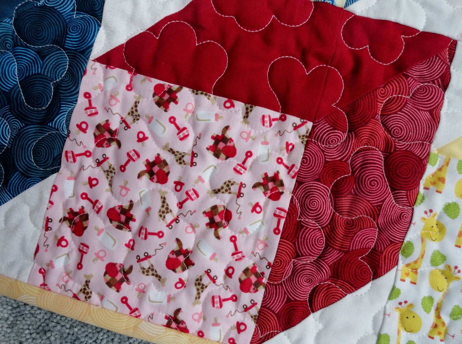 3D Block Baby Quilt/Crib Quilt/Playmat/Geometric Quilt/Elephants/Giraffes/Cubes