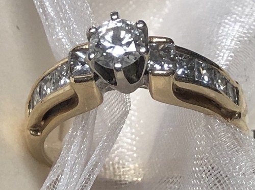 VINTAGE  ROUND BRILLIANT DIAMOND ENGAGEMENT 14K YELLOW GOLD RING SZ 9