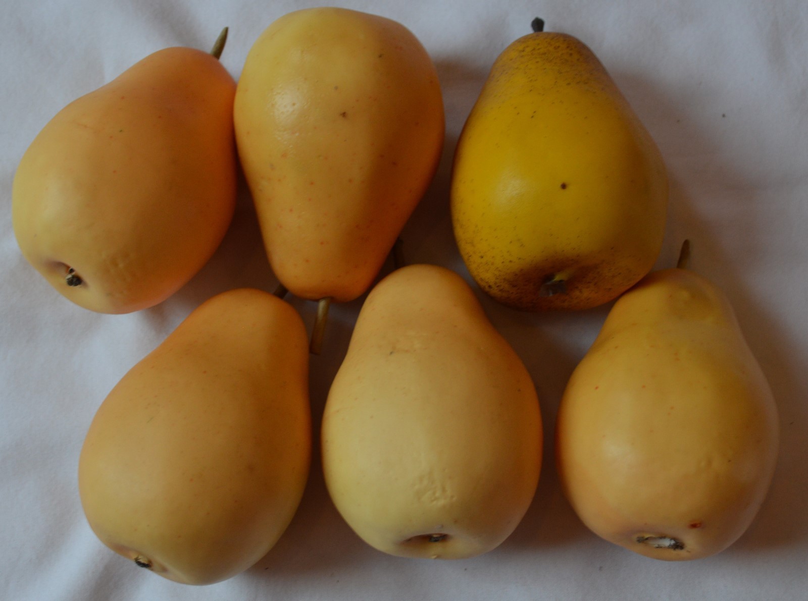 Fake Pears Yellow Artificial Faux Decorative Plastic Play Food Lot of Six 6