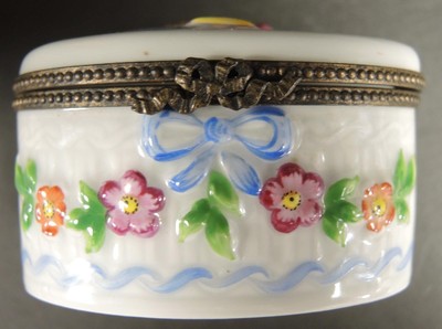 Vintage Limoges France Peint Main Trinket Box - Oval Bowl Basket of Flowers