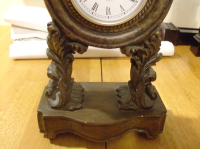 Nice Brown  mantel/desk Clock  ( Quartz).