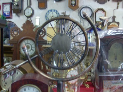 Metal Indian Arrow  Desk/Shelve/Mantel Clock  ( Quartz)  (New No Box)