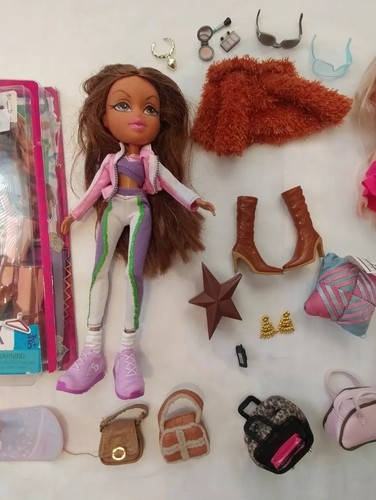 BRATZ lot of 2 dolls with clothes shoes accessories