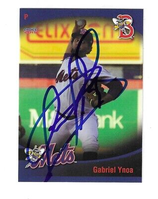 Gabriel Ynoa Signed 2015 Binghamton Mets Team Issued Card 