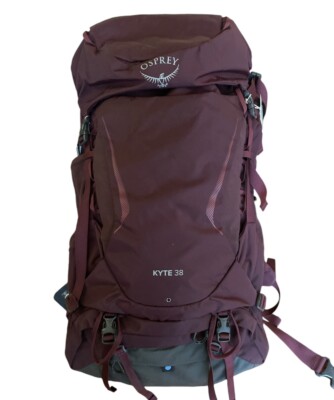 New Osprey Kyte 38L Women's Fit Hiking Bag Elderberry Purple Airscape Backpanel