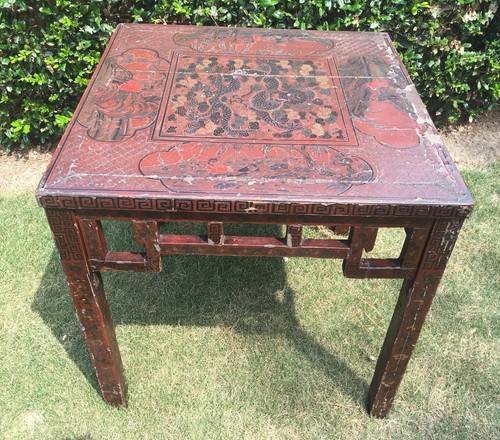 Very Important Imperial Ming Dynasty (1368-1644) Five Clawed Dragon Laquer Table