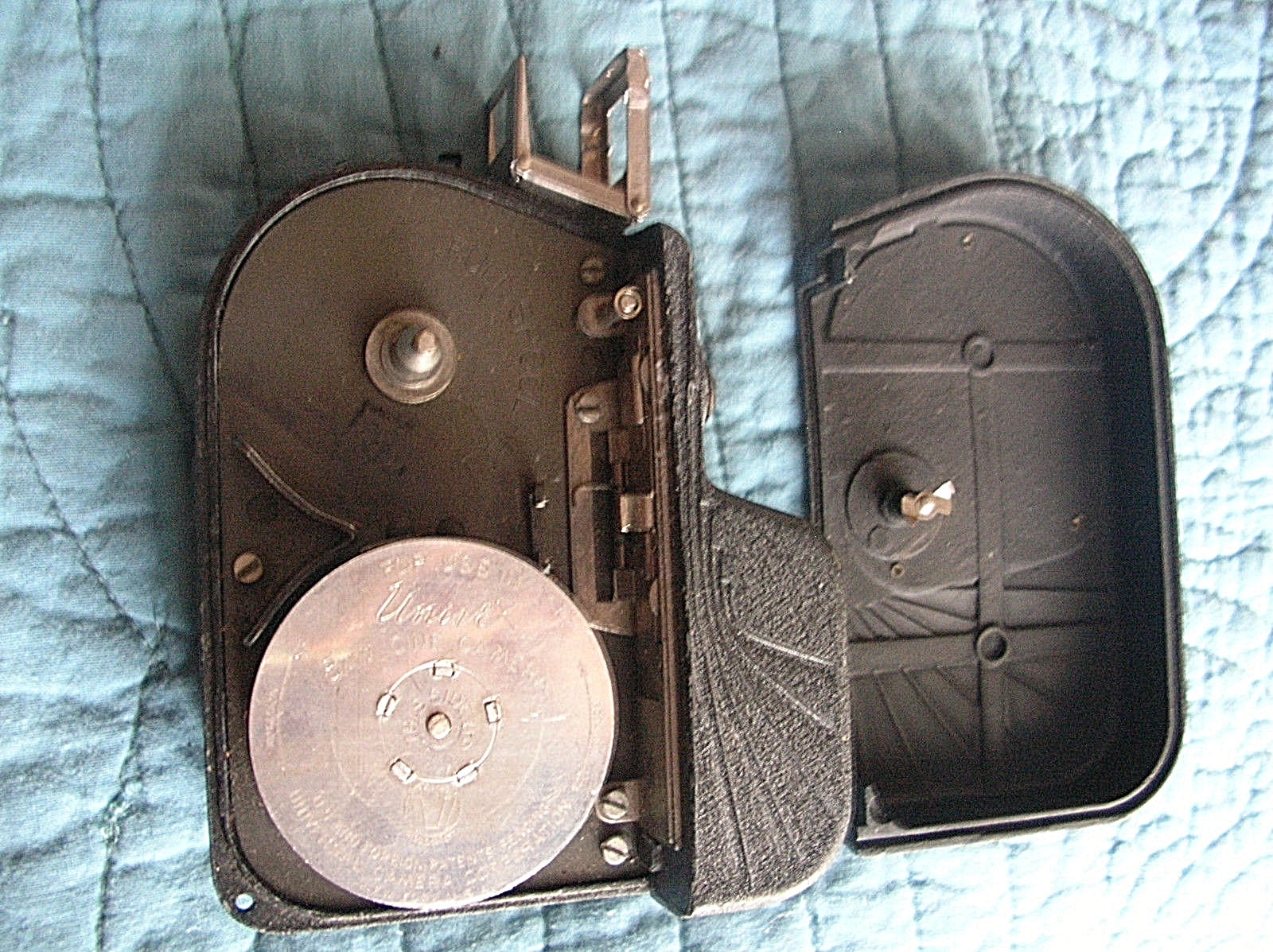 Univex model A8 movie camera, 8mm. 1936, as is.
