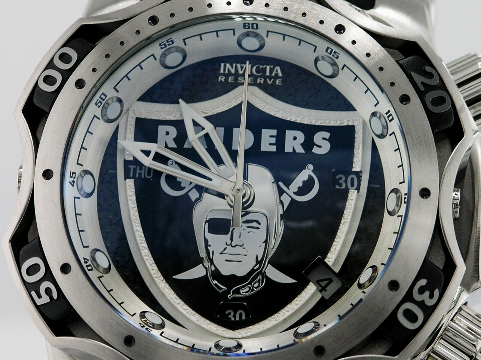 Pre-owned Invicta 33083 Venom Nfl Las Vegas Raiders Swiss Chronograph Watch 52.5mm