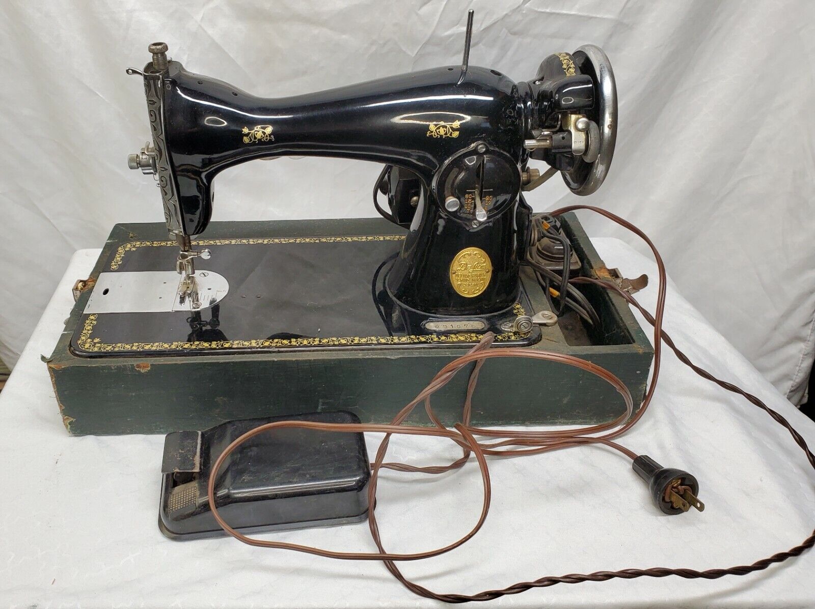 Vintage - De Luxe Family Sewing Machine, Case, Foot Pedal Vintage - De Luxe Family Sewing Machine, Case, Foot Pedal
