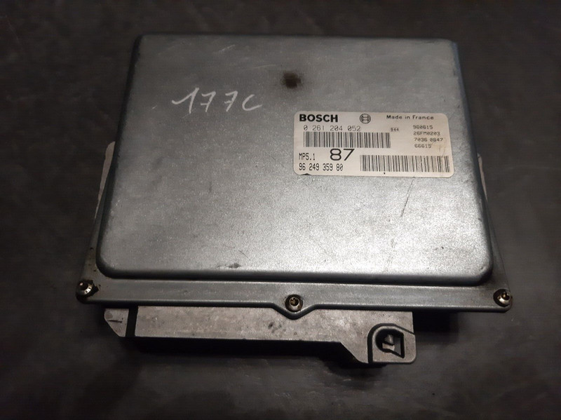 Calculateur Bosch  Ref 0261204052 (177c )