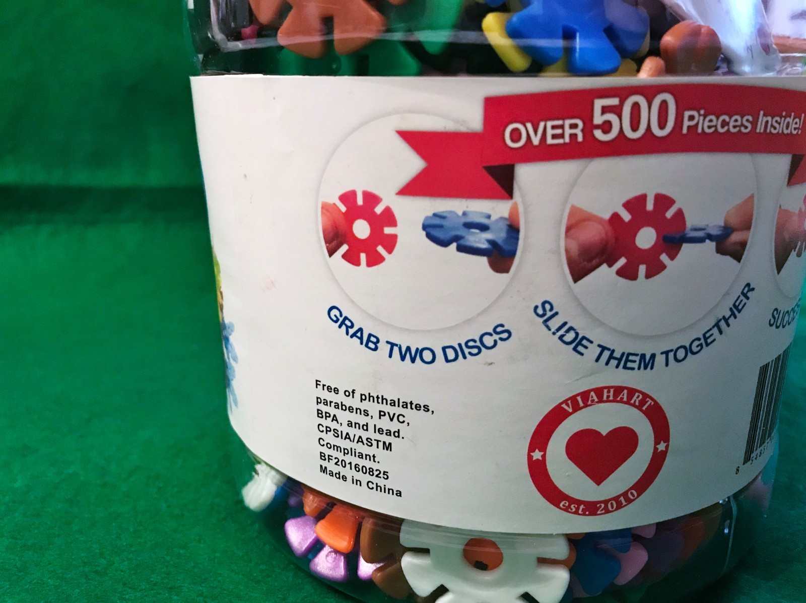 Viahart BrainFlakes Over 500 Plastic Flower Pieces Building Playset