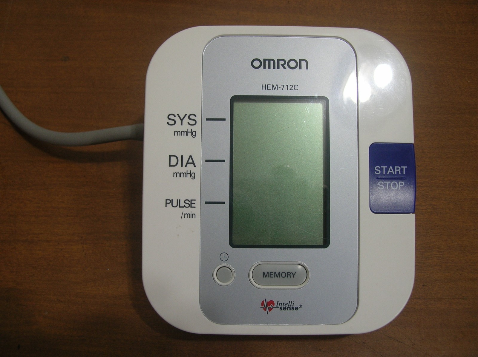 Omron Model HEM-712C Automatic Medical Health Blood Pressure Monitor HEM-712CN2